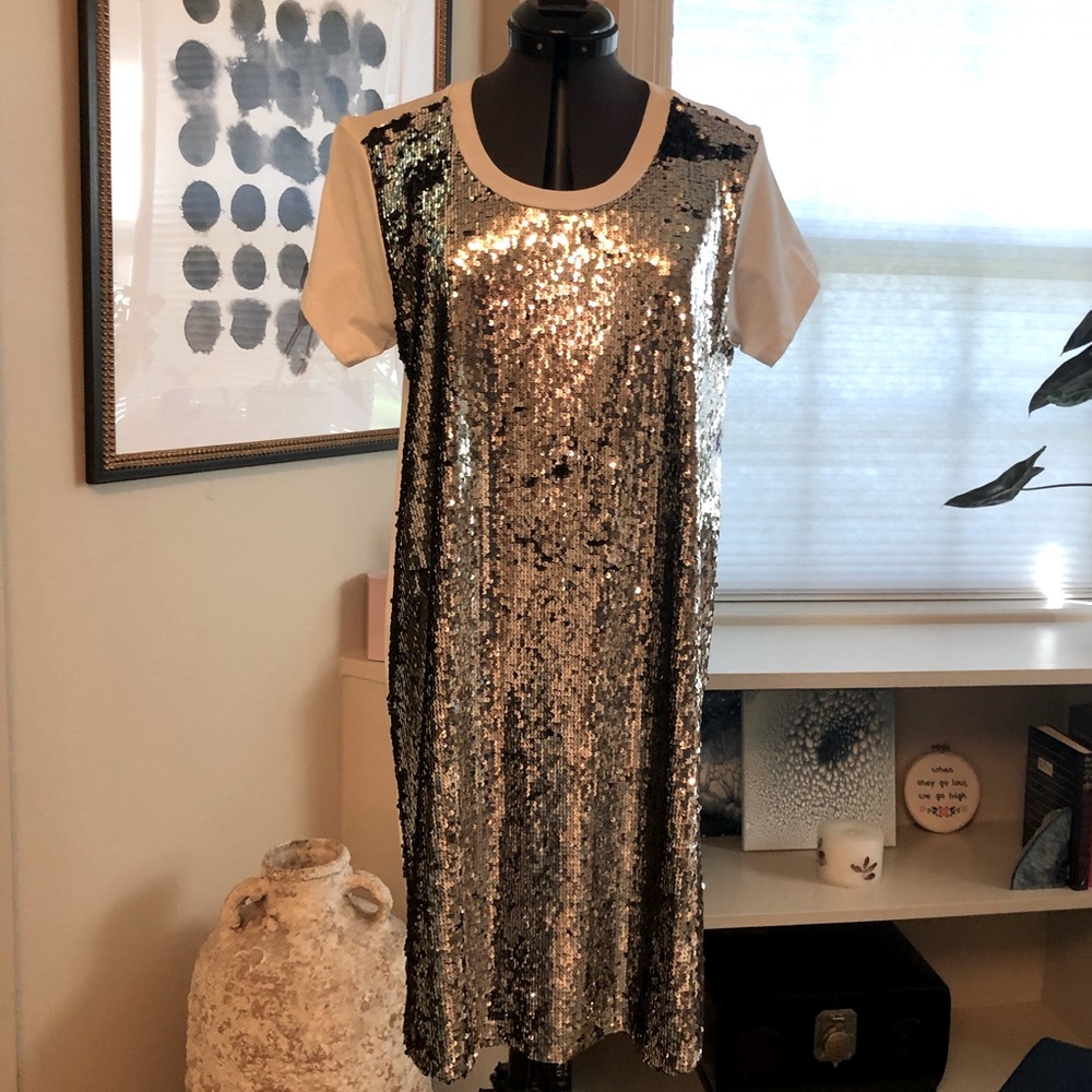 Greek designer BSB size large White T-shirt dress with silver sequins new